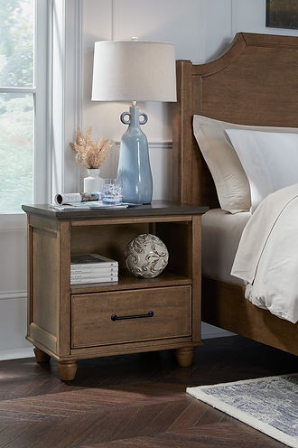 Hartford Solid Wood Nightstand w/ Drawer