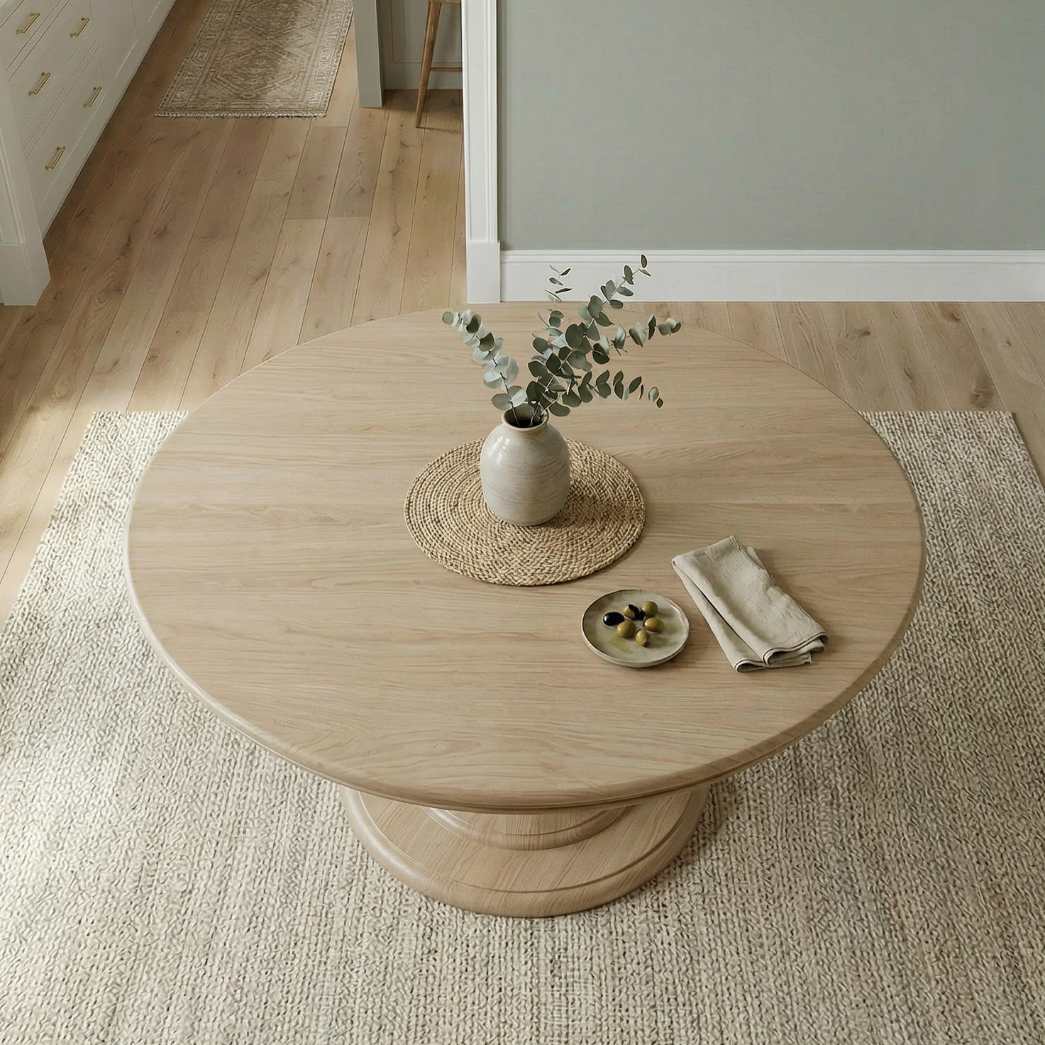 The Florence | Round Pedestal Dining Table